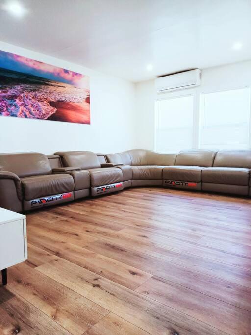 Cheerful 2-Bedroom House Free Parking, No Pets, No Smoking Monterey Park Εξωτερικό φωτογραφία